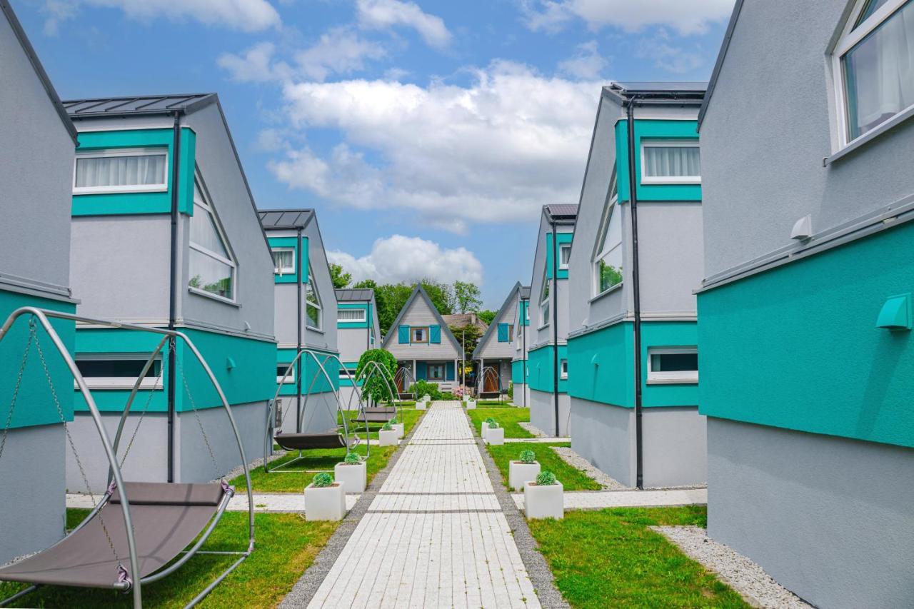 Osrodek Sea Star Premium Hotel Sarbinowo Ngoại thất bức ảnh