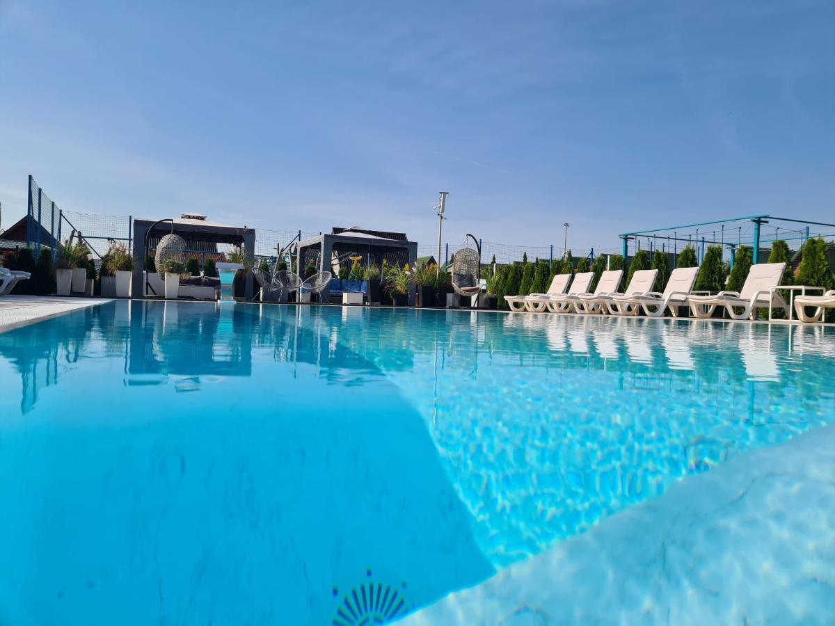 Osrodek Sea Star Premium Hotel Sarbinowo Ngoại thất bức ảnh