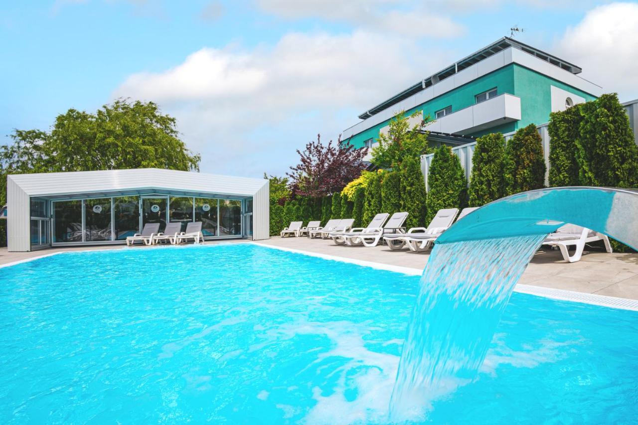 Osrodek Sea Star Premium Hotel Sarbinowo Ngoại thất bức ảnh