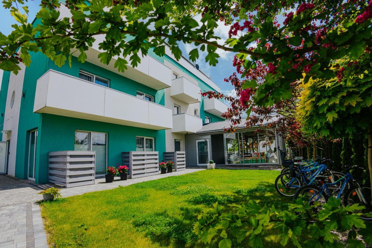 Osrodek Sea Star Premium Hotel Sarbinowo Ngoại thất bức ảnh