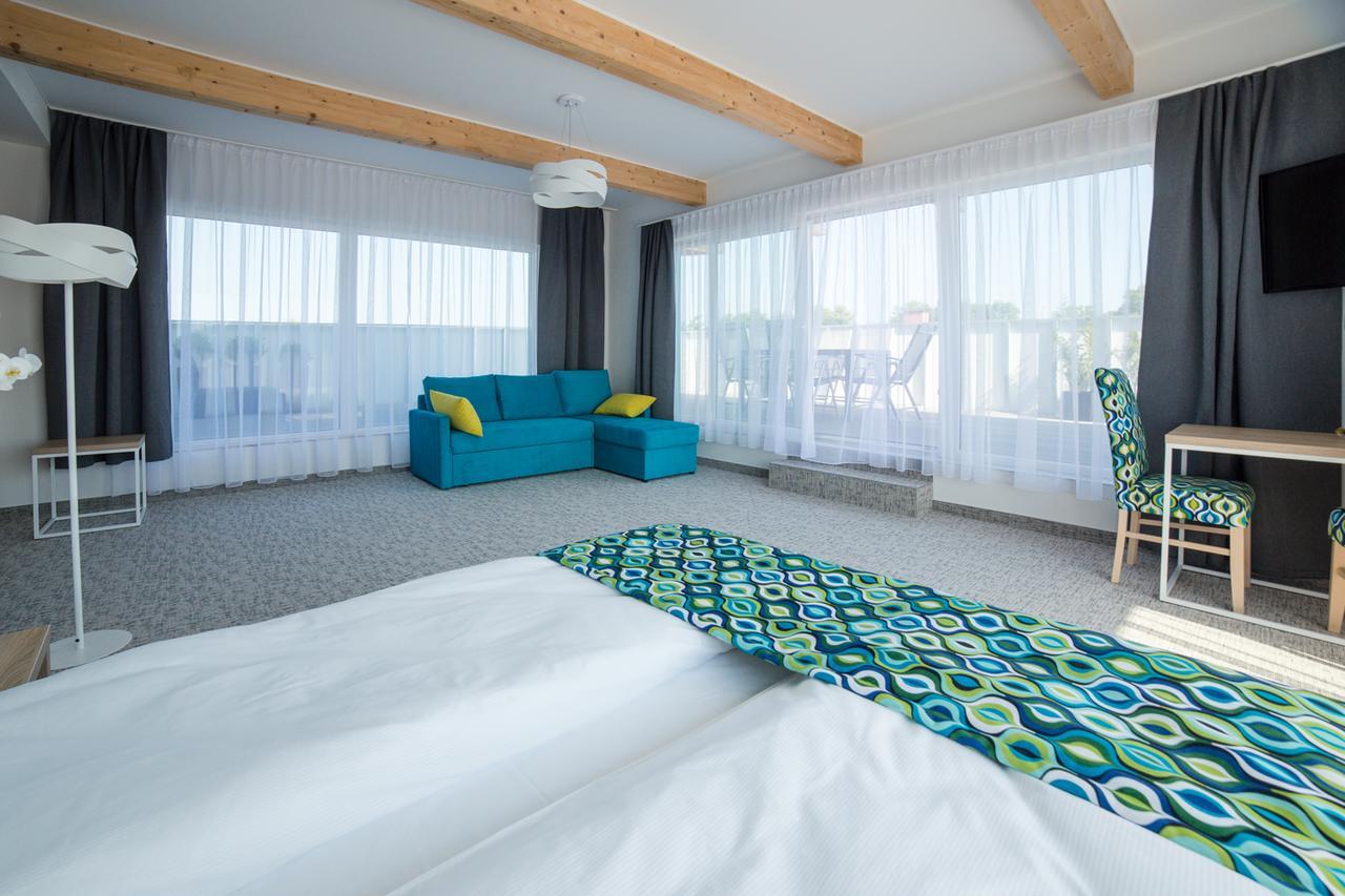 Osrodek Sea Star Premium Hotel Sarbinowo Ngoại thất bức ảnh